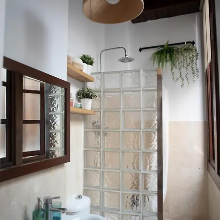 Cozy & Quiet Apartment In The Center Málaga Buitenkant foto